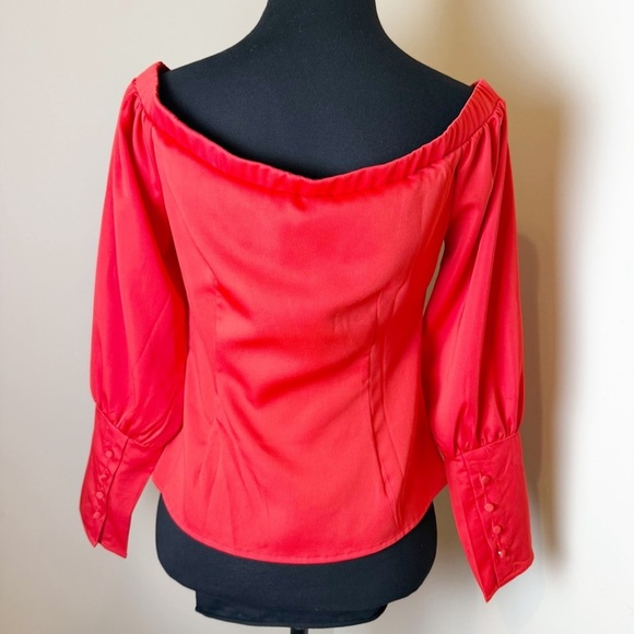 About Us Kaelie Red Off the Shoulder Long Sleeve Shirt Size Small - Picture 5 of 7